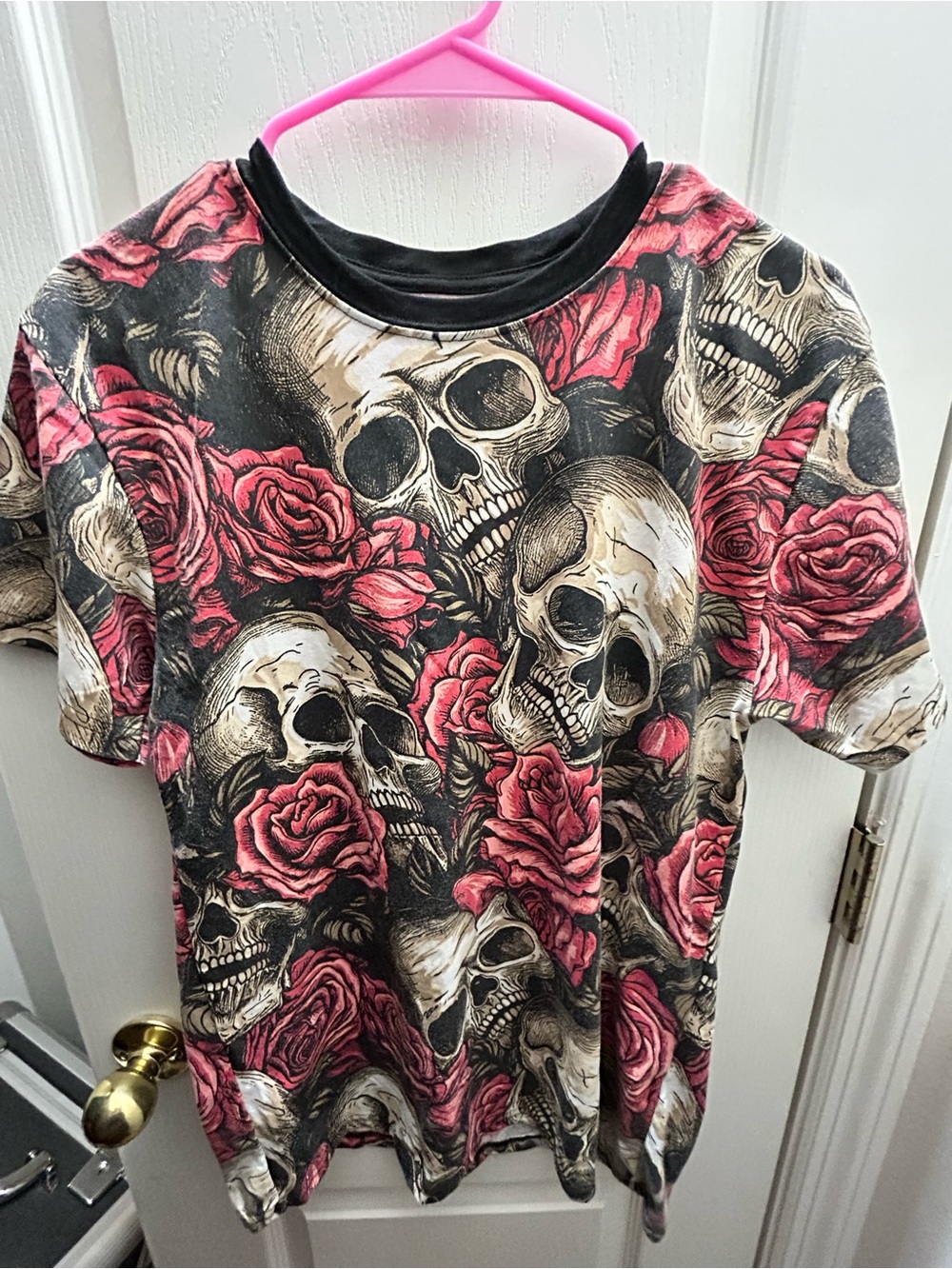 Fresh Laundry Skull & Rose Gothic Graphic Tee  Size S
